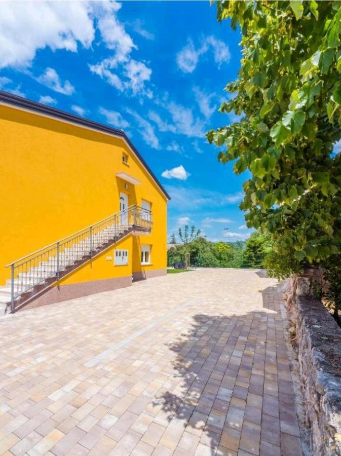 Апартаменты Adriatico Омишаль Экстерьер фото